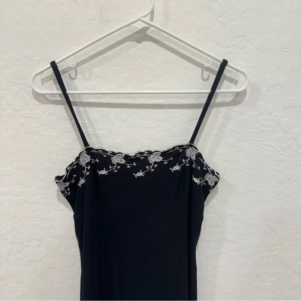 Vtg City Triangles Black Embroidered Dress Medium